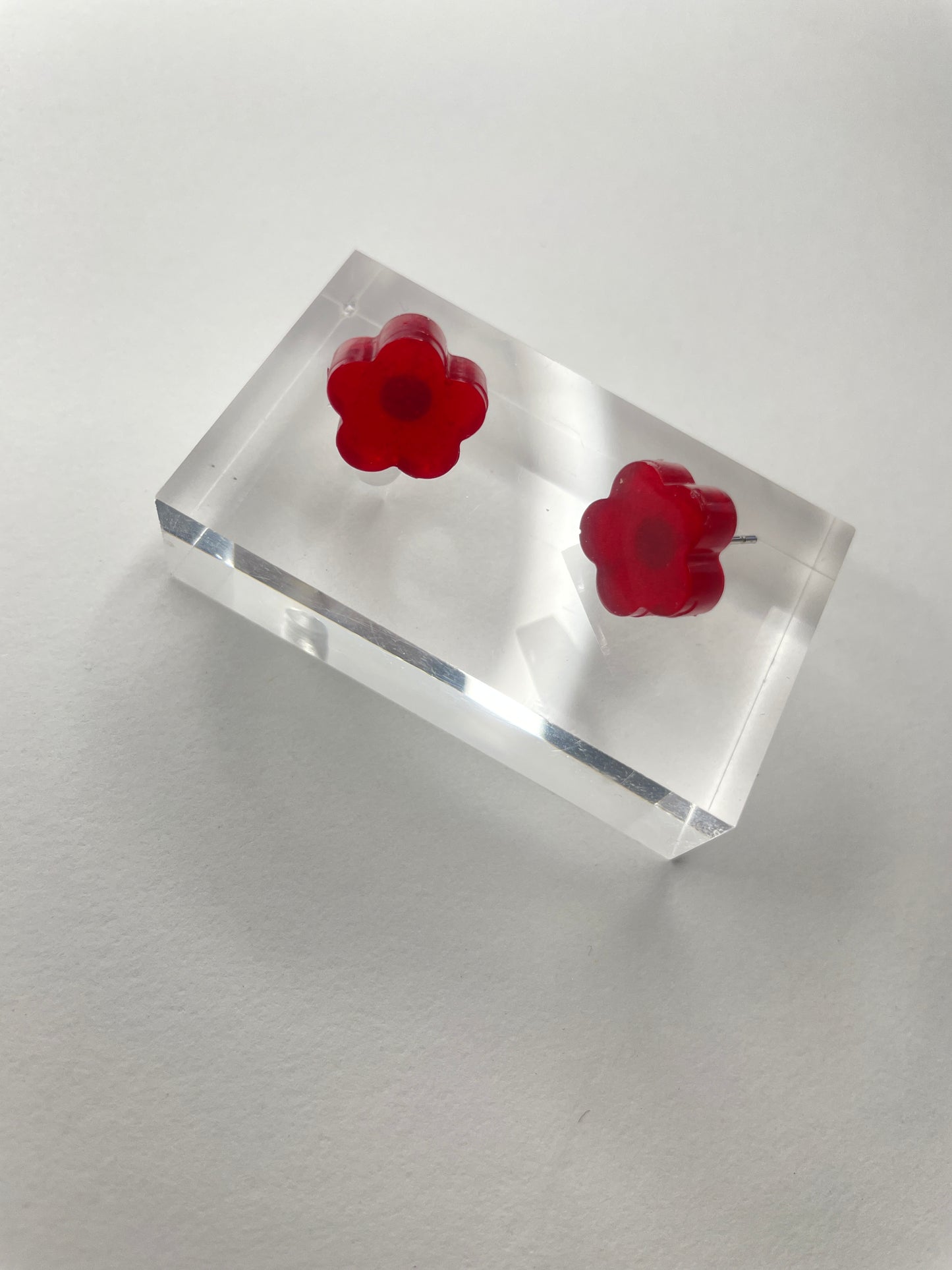 Fleur Daisy Studs| Scarlet